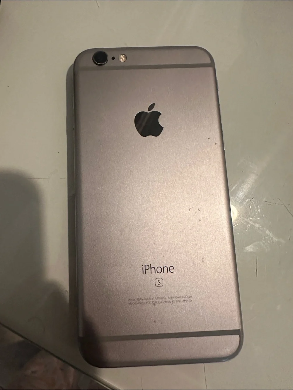 Apple iPhone 6s - Silver